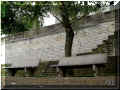 tours, rempart des quais de loire (83916 octets)