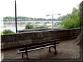 tours, au loin le pont Wilson (71890 octets)